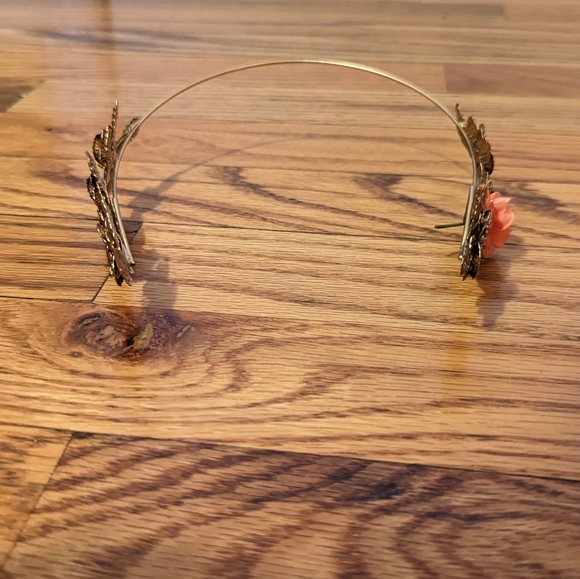 Gold Flower Crown - Picture 3 of 3